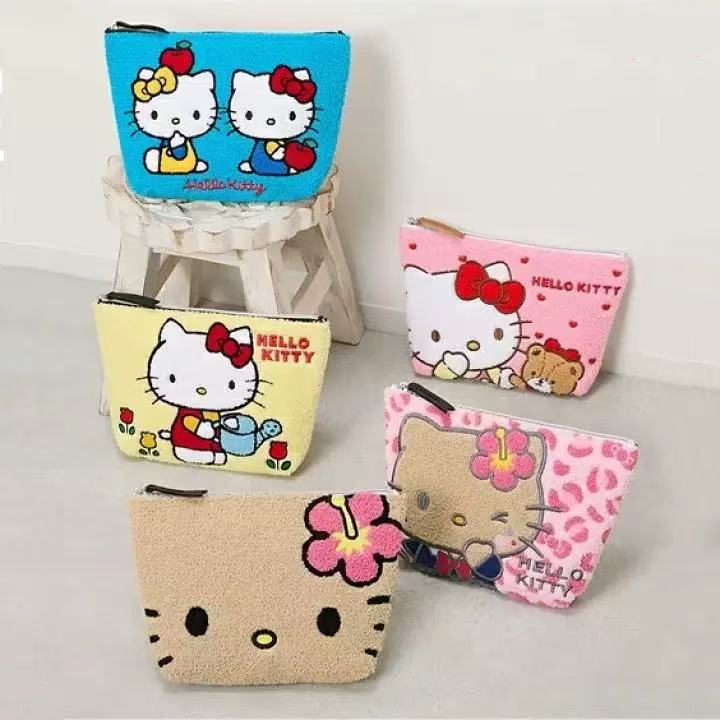 Travel Accessories In Japan - Плюшевая косметичка Sanrio Hello Kitty с