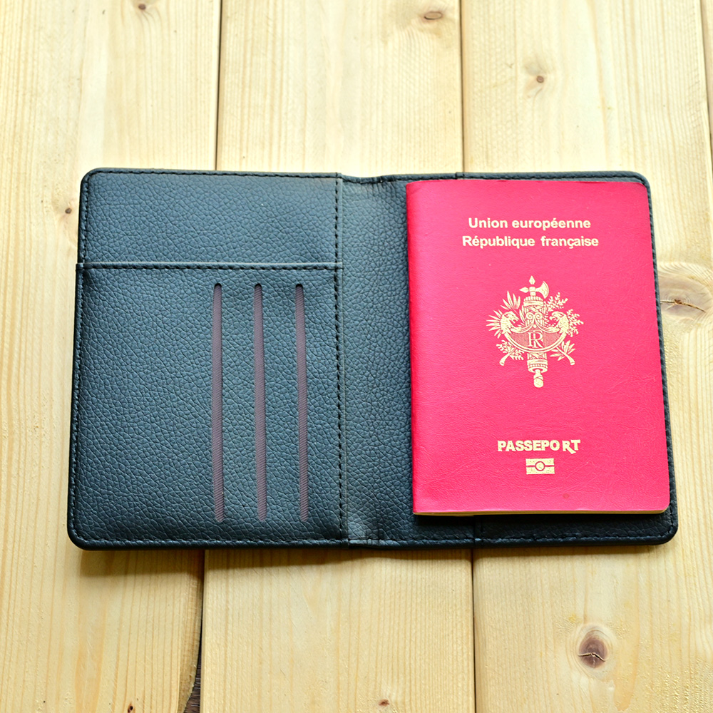 Металлическая обложка для пасп – обзор и цена Travel Accessories Wallet